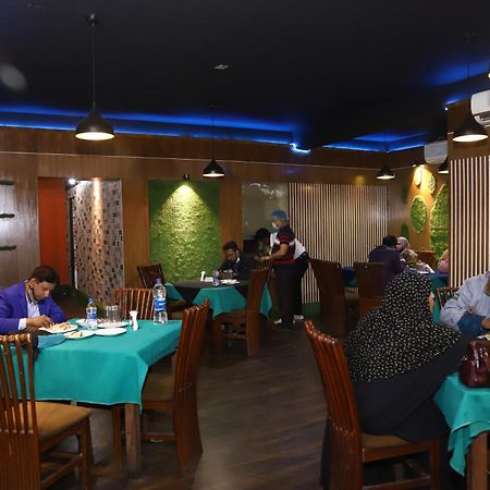 Rezala Restaurant And Residence Dhaka Eksteriør billede