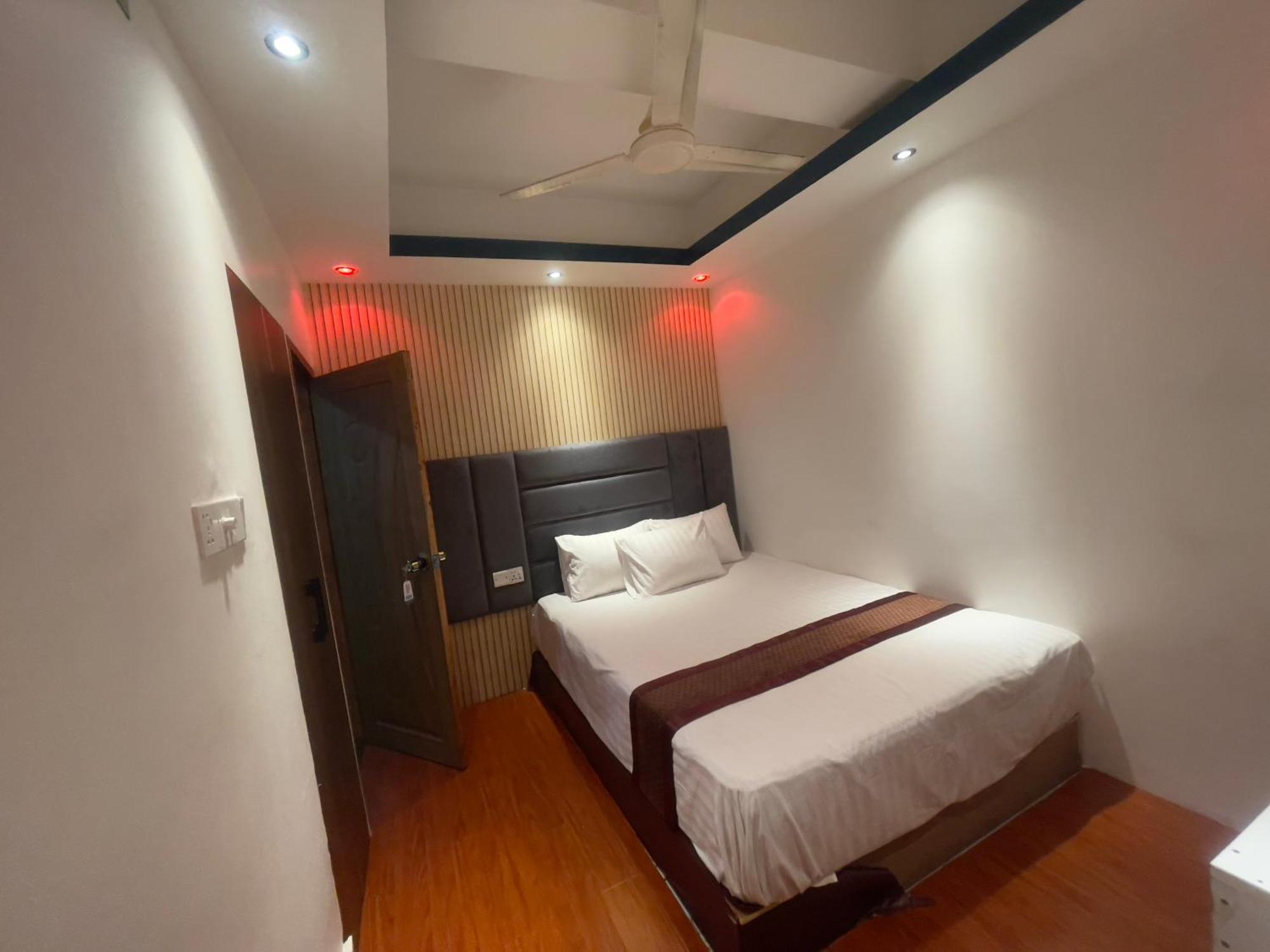 Rezala Restaurant And Residence Dhaka Eksteriør billede